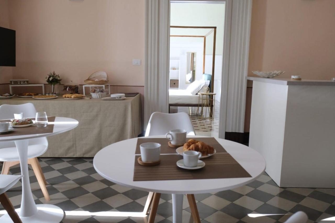 Toscano Palace Luxury Rooms CTA Exteriér fotografie
