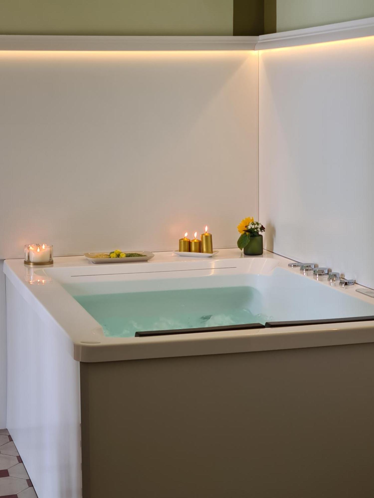 Toscano Palace Luxury Rooms CTA Exteriér fotografie