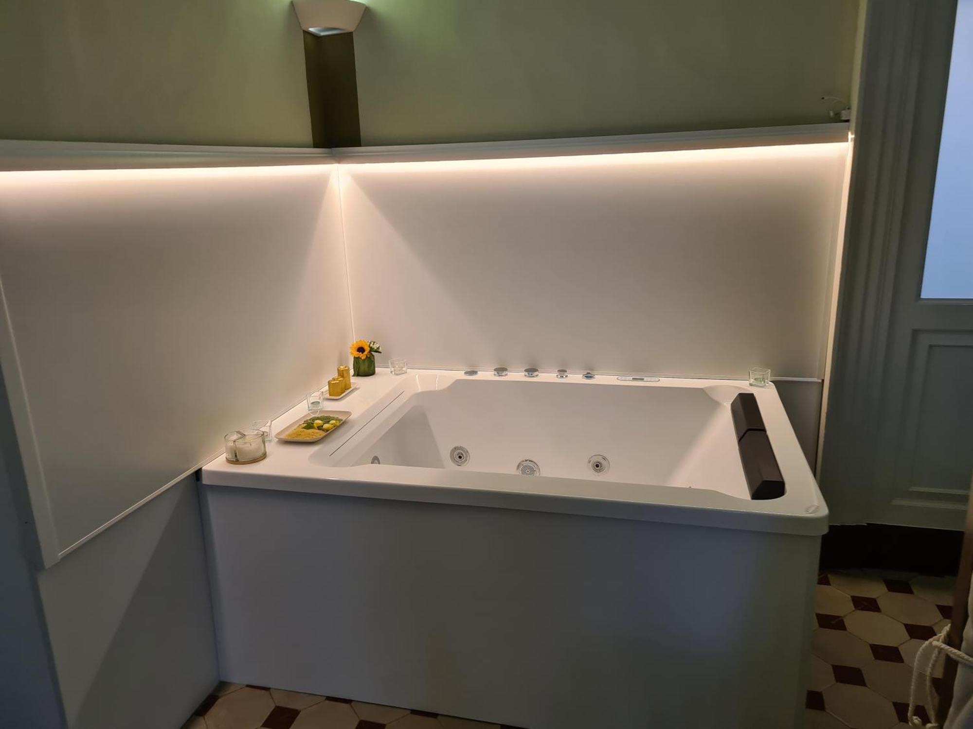 Toscano Palace Luxury Rooms CTA Exteriér fotografie