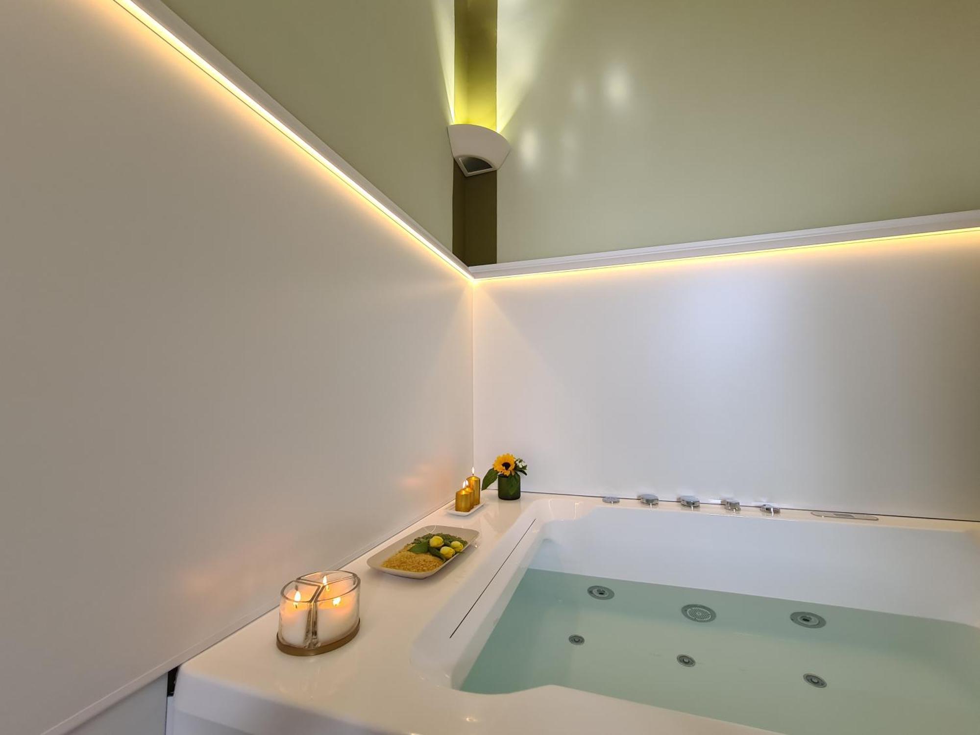 Toscano Palace Luxury Rooms CTA Exteriér fotografie