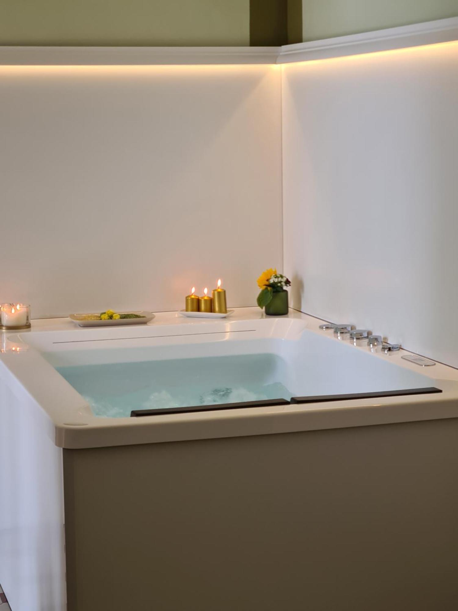 Toscano Palace Luxury Rooms CTA Exteriér fotografie