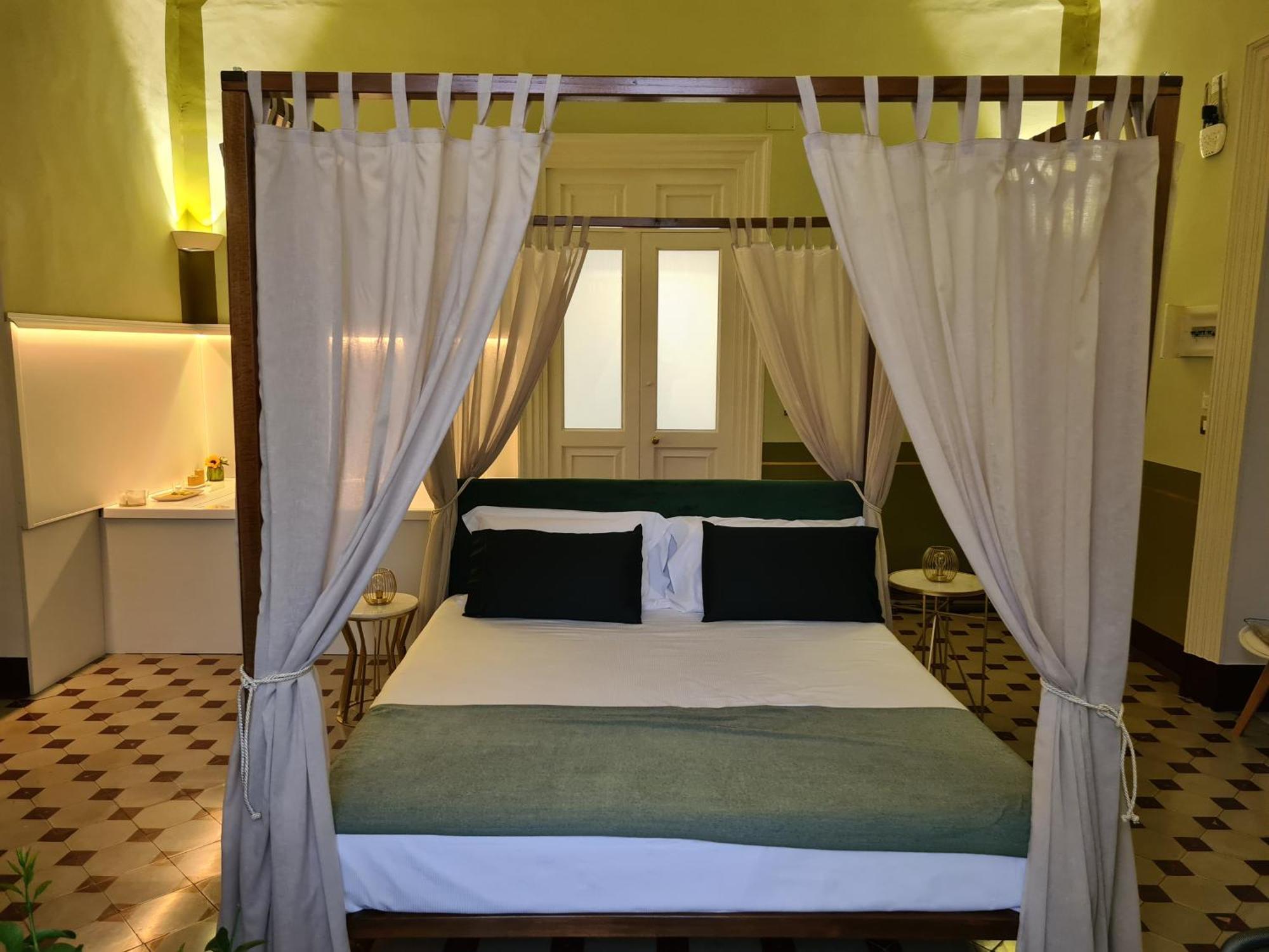 Toscano Palace Luxury Rooms CTA Exteriér fotografie