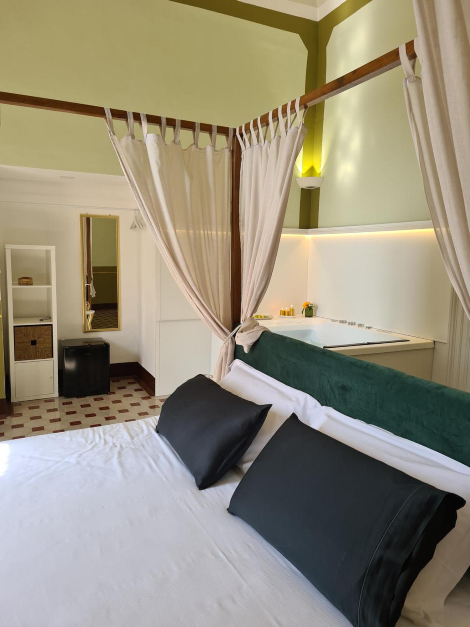 Toscano Palace Luxury Rooms CTA Exteriér fotografie